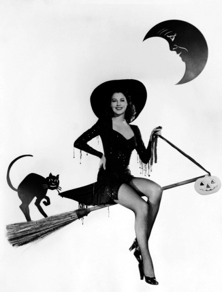 ava-gardner-vintage-halloween-pinup-sexy-witch